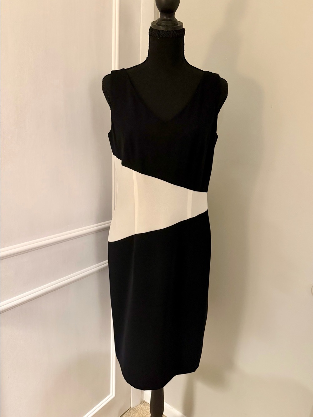 I.N. Studio Black and White Diagonal Sheath Dress
